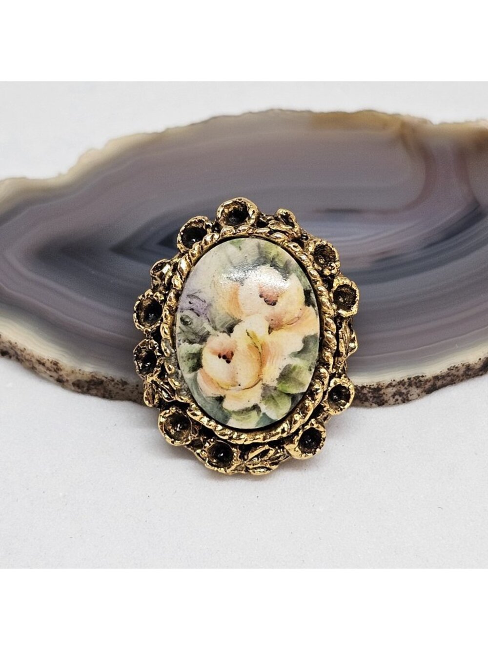 Vintage Floral Porcelain Cameo Gold Tone Oval Brooch Delicate Pin Jewelry